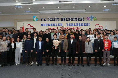 Üniversiteliler İzmit Dernekler Yerleşkesi'nde buluştu
