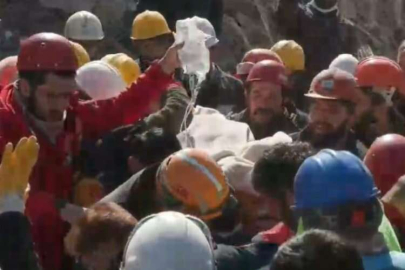 Bir mucize de Gaziantep'ten! 81 saat sonra...