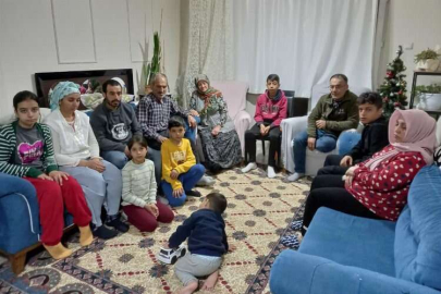 Depremden sağ kurtulan aile Keşan'a geldi