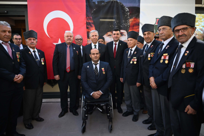 MANSUR YAVAŞ GAZİ VE ŞEHİT YAKINLARIYLA BULUŞTU