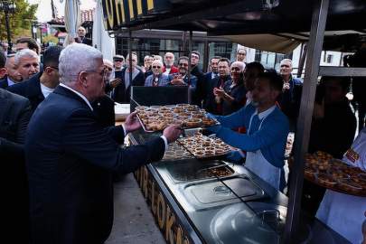 Dervişoğlu, Atatürk için okutulan Mevlid-i Şerif'e katıldı