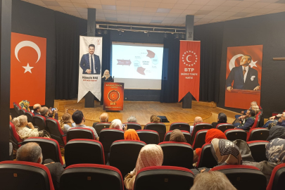 "Gençlerin önüne Atatürk'ü model olarak koymalıyız."