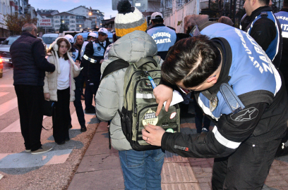 ABB’DEN ÖĞRENCİLERE “TRAFİKTE GÖRÜNÜRLÜK” DESTEĞİ 