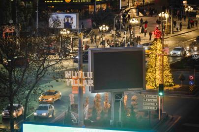 ANKARA 2026’YI IŞIL IŞIL KARŞILIYOR