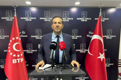 “Viyana Milli Ekonomi Modeli'ni konuşurken Ankara'da tekme tokat kavga vardı”