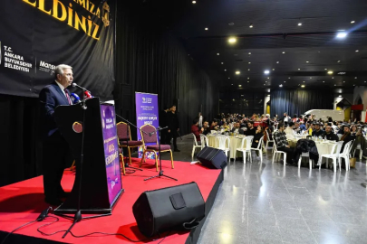 MANSUR YAVAŞ RAMAZAN’IN İLK İFTARINI GENÇLERLE YAPTI