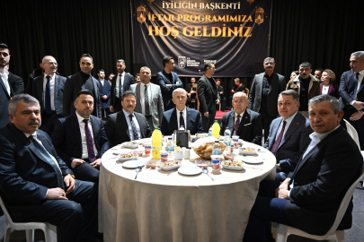 MANSUR YAVAŞ TAKSİCİ ESNAFIYLA İFTARDA BULUŞTU: “SİZLERLE GURUR DUYUYORUZ, MARKA OLDUNUZ”