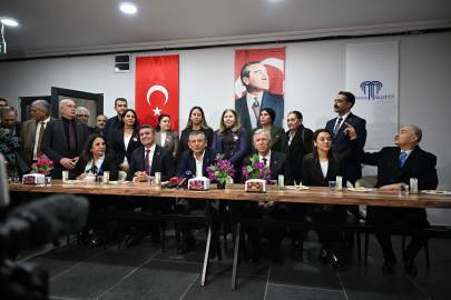 MANSUR YAVAŞ ÖZGÜR ÖZEL’LE BİRLİKTE HAYMANALILARLA İFTARDA BULUŞTU