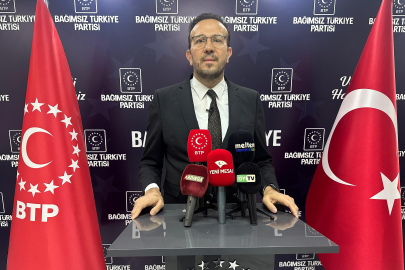 "İran halkı emperyalizme diz çöktürdü"