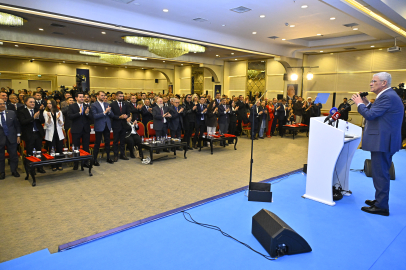 Gökhan Kırdar'dan İYİ Parti'ye övgü dolu sözler