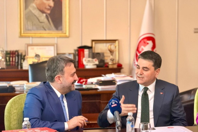 AKK BAŞKANI HALİL İBRAHİM YILMAZ DEMOKRAT PARTİ GENEL BAŞKANI GÜLTEKİN UYSAL’I ZİYARET ETTİ