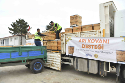 BAŞKENT’TE HER KOVAN BİR GELECEK:  ABB’DEN 5 BİN ADET ARI KOVANI DESTEĞİ