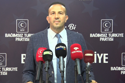 "Türk milleti çözümsüz siyasette sıkıştı"