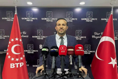 "Türk milleti çözümsüz siyasette sıkıştı"