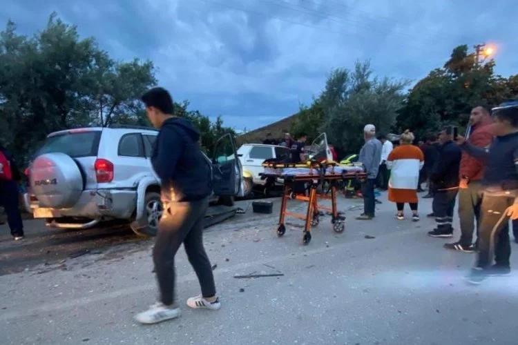 Antalya Kumluca'da trafik kazası: 2 ölü, 3 yaralı