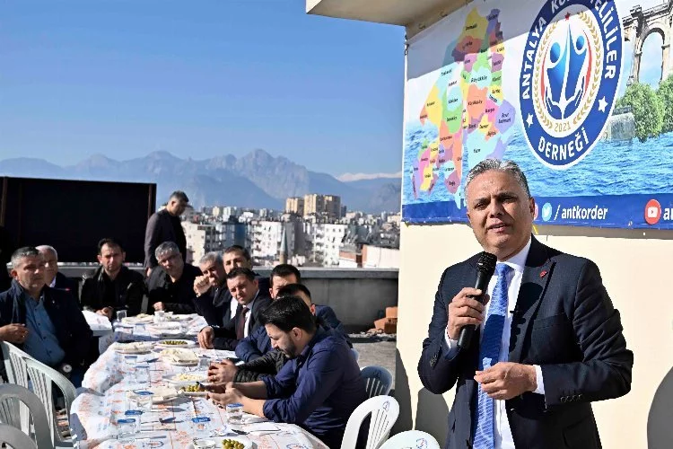 Başkan Uysal, Korkuteliler'in geleneksel kahvaltısına katıldı