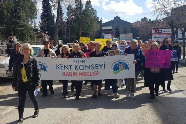Edirne Keşanlı kadınlardan '8 Mart' yürüyüşü