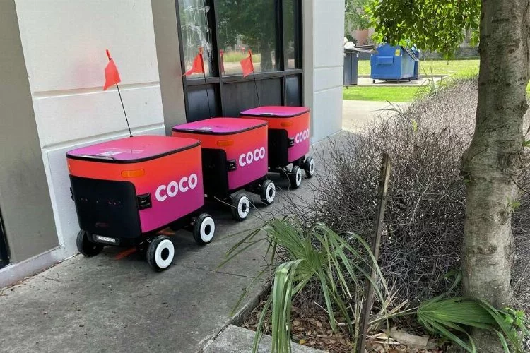 Teslimat robotu Coco paket servisi hızlı şekilde getiriyor